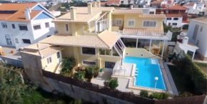 Sea House Apartment with Pool near Ericeira's great surf spots